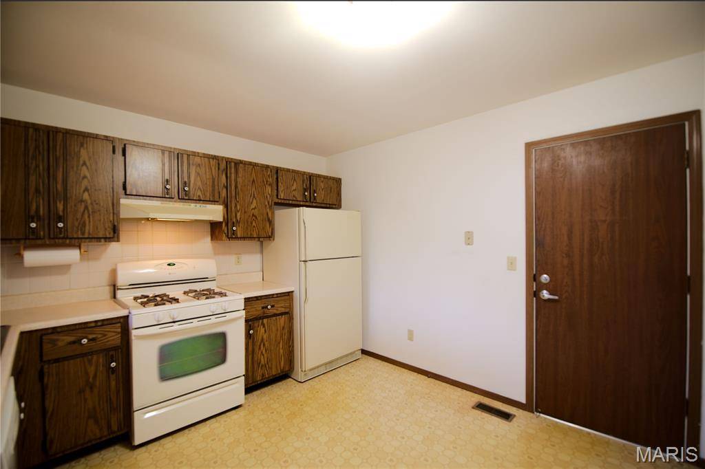Florissant, MO 63031,2218 Riverwood Trails DR