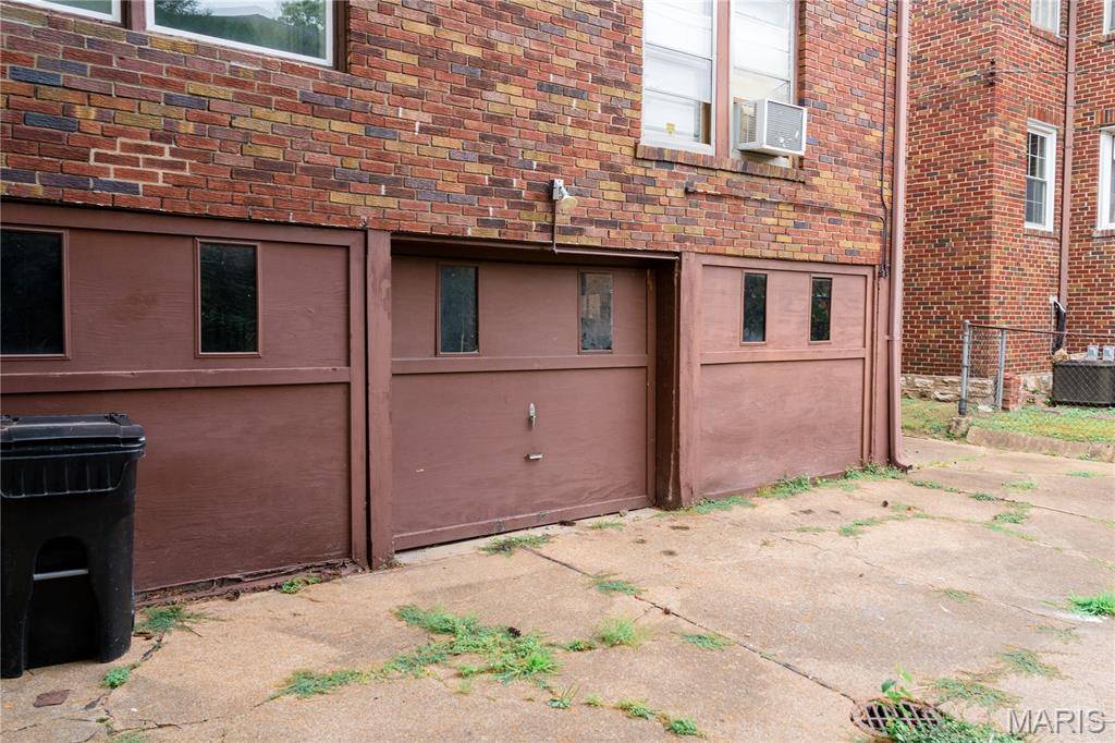 University City, MO 63130,7360 Dartmouth AVE
