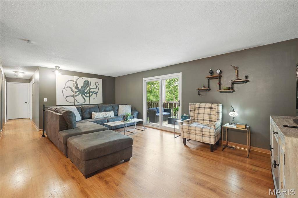 Oakville, MO 63129,5569 Baronridge DR #1