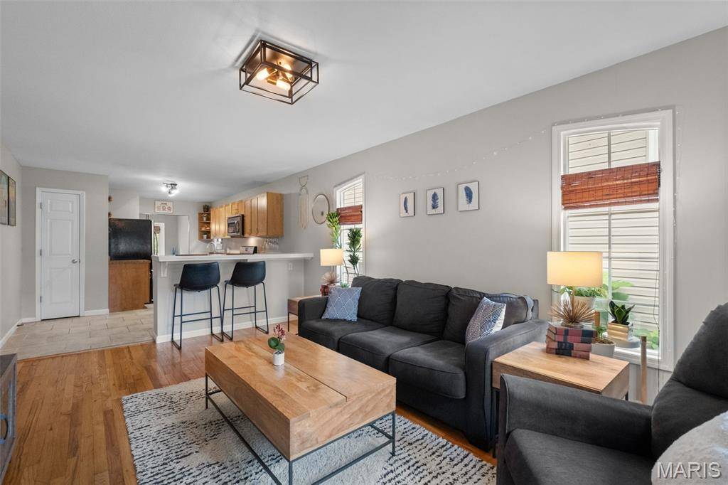 St Louis, MO 63143,3219 Byron PL