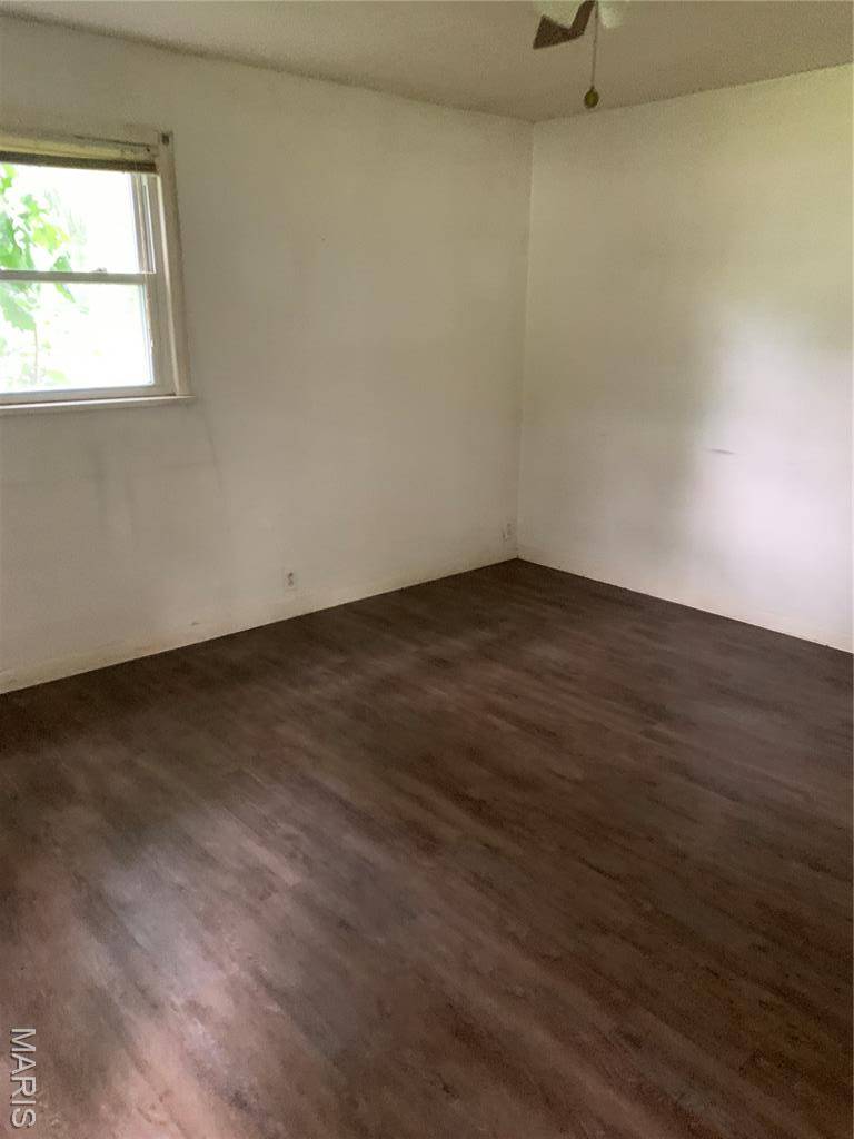 Gillespie, IL 62033,215 Berry ST