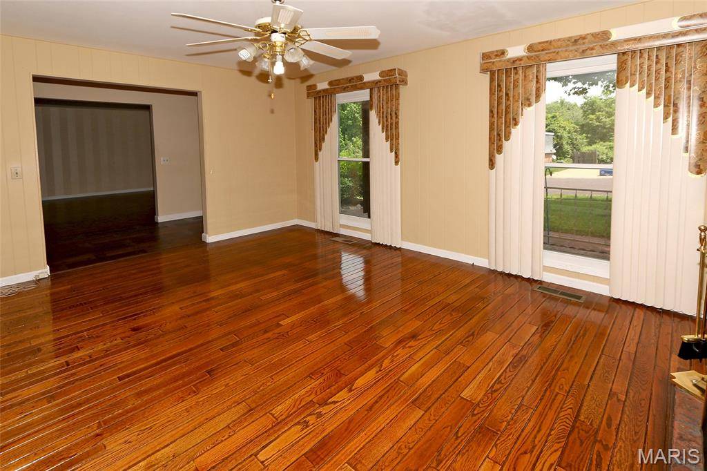 Florissant, MO 63033,12713 Partridge Run DR