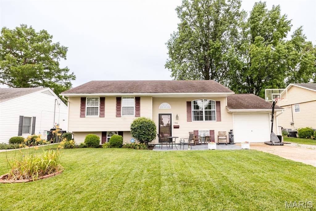 Mascoutah, IL 62258,916 W Harnett ST