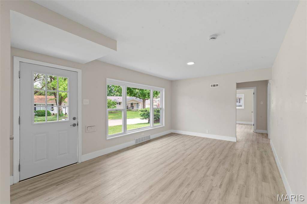 St Louis, MO 63123,7411 Brightwood DR