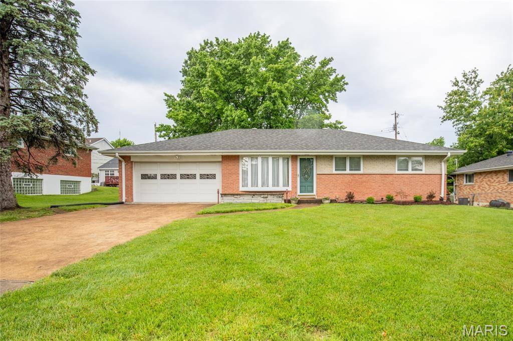 MO 63123,9715 Grantview DR