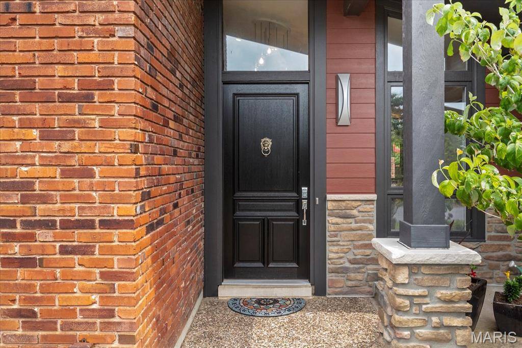 St Louis, MO 63141,10947 Janridge LN