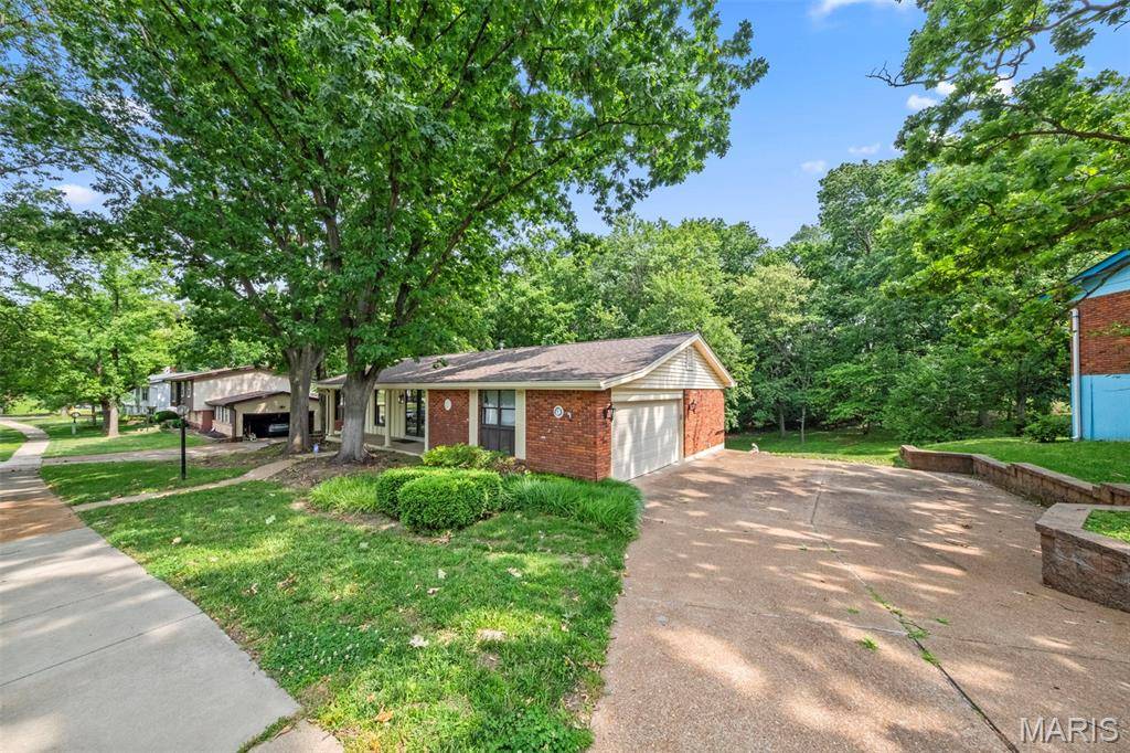 St Louis, MO 63129,2603 Blackforest DR