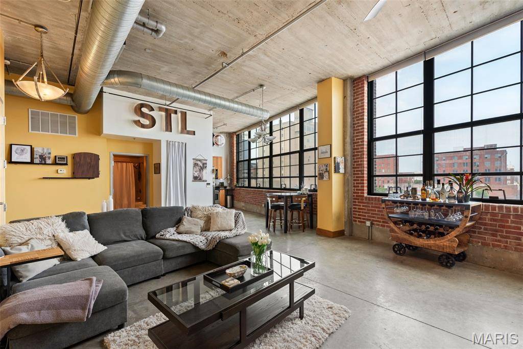 St Louis, MO 63103,2323 Locust St #308