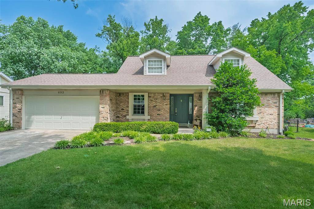 Ballwin, MO 63021,693 Woodrun CT