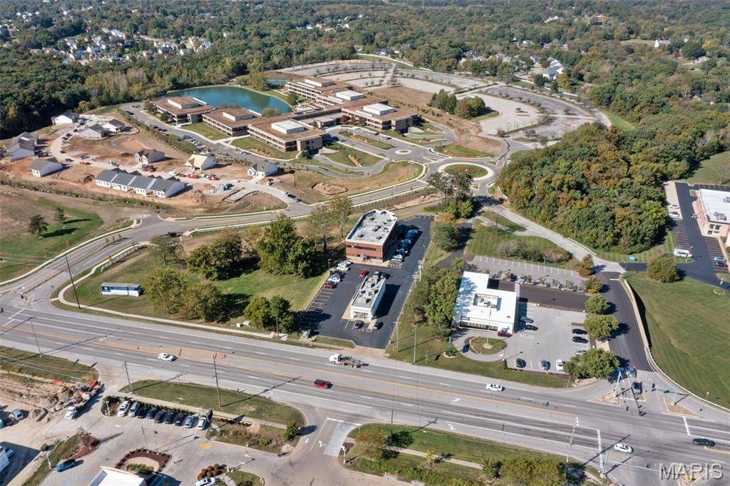 Unincorporated, MO 63128,13023 Tesson Ferry RD #201