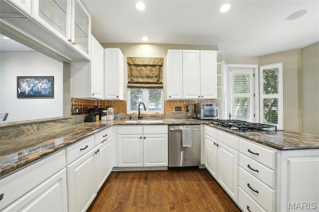 Creve Coeur, MO 63141,12542 Questover CT