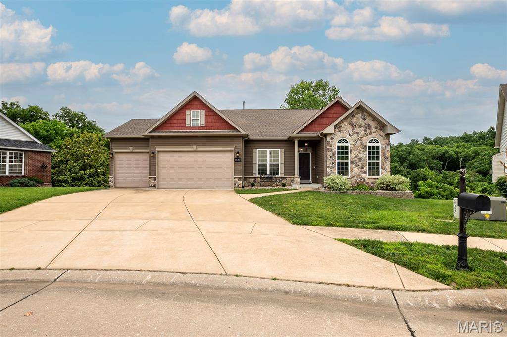 Arnold, MO 63010,1630 Twin Oaks DR