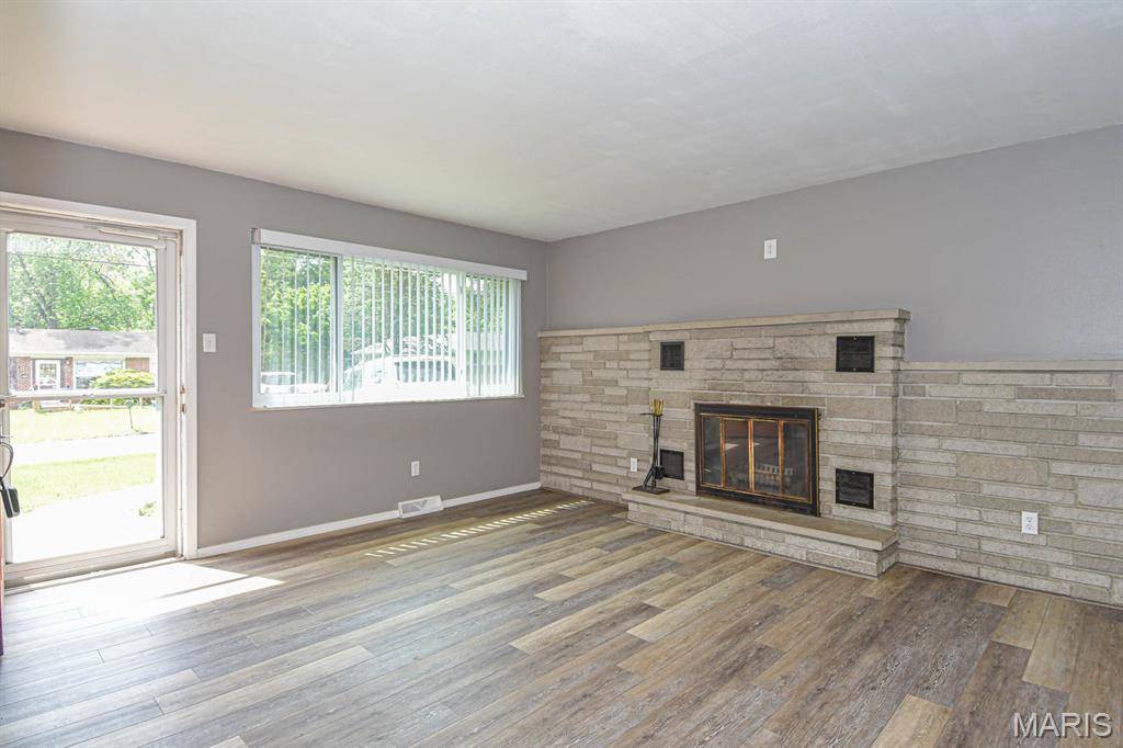 High Ridge, MO 63049,2125 Freckles DR