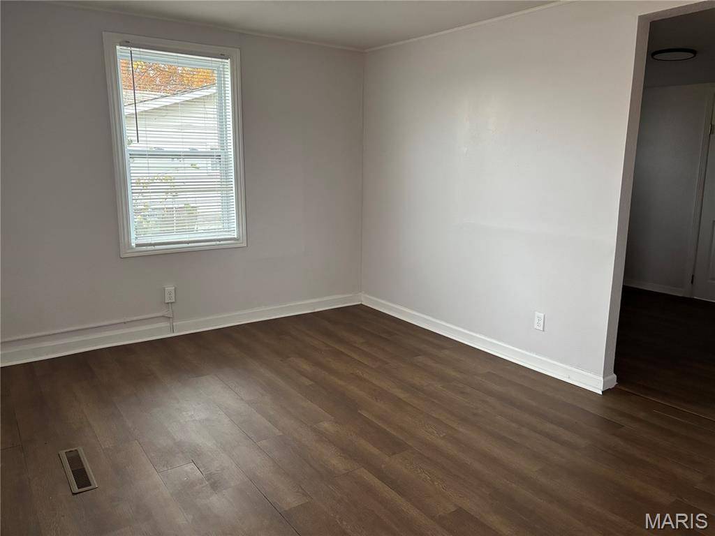 Belleville, IL 62220,939 Green Mount LN