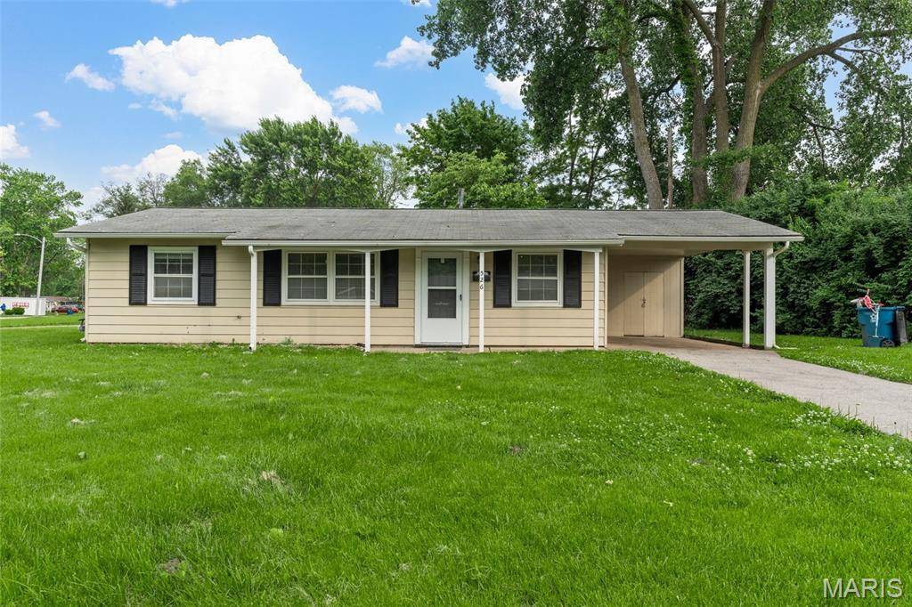 Hazelwood, MO 63042,526 Saratoga LN