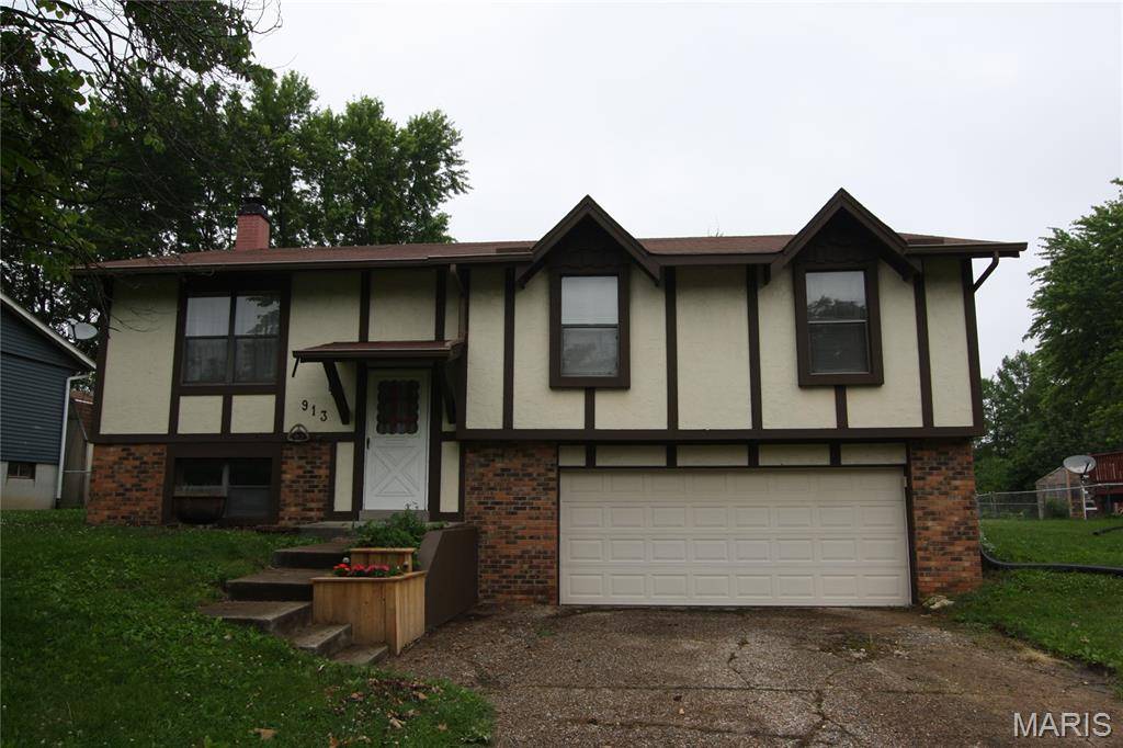 Warrenton, MO 63383,913 Lakeview DR