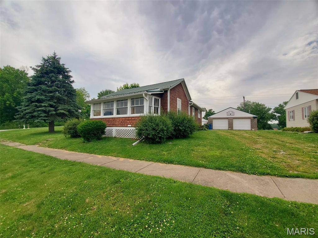 La Grange, MO 63448,703 N 3rd ST