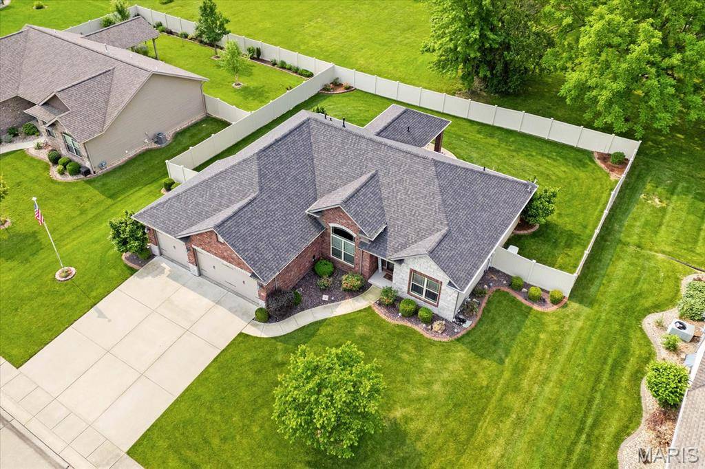 Troy, IL 62294,30 Ellington DR
