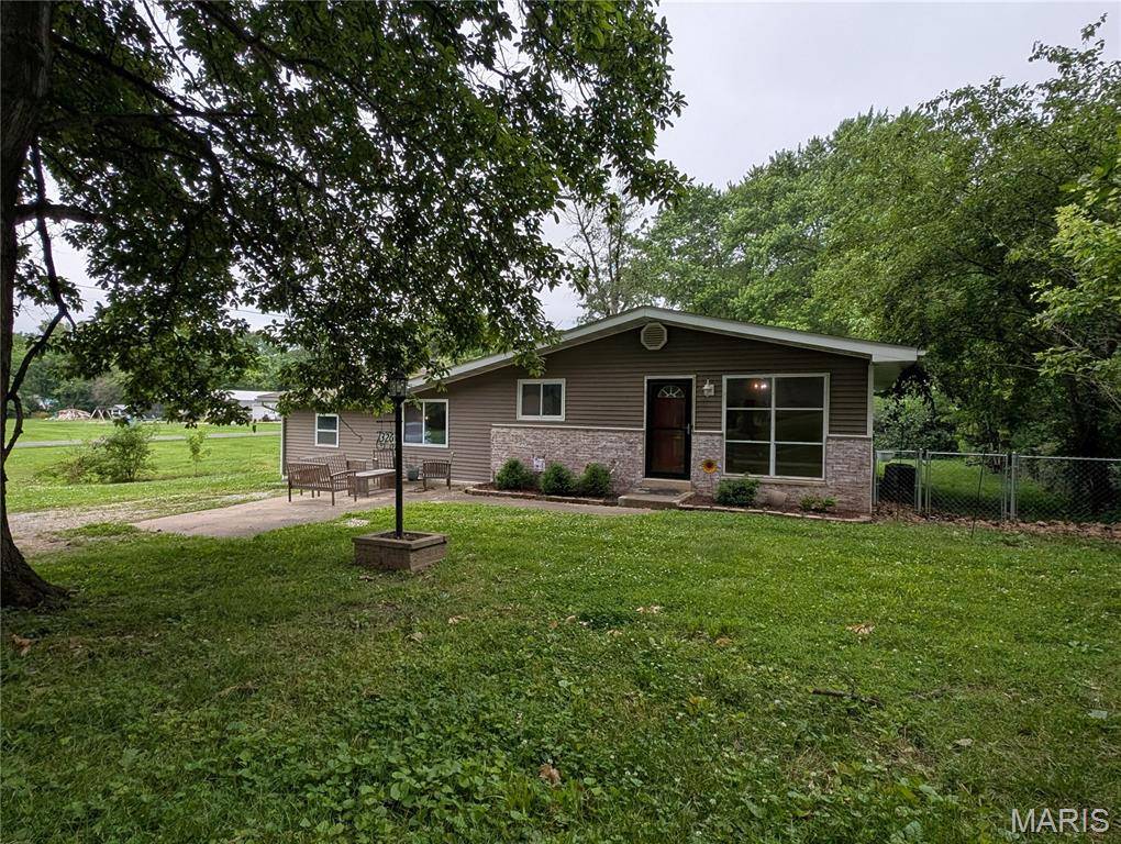 Bethalto, IL 62010,326 S Elm ST
