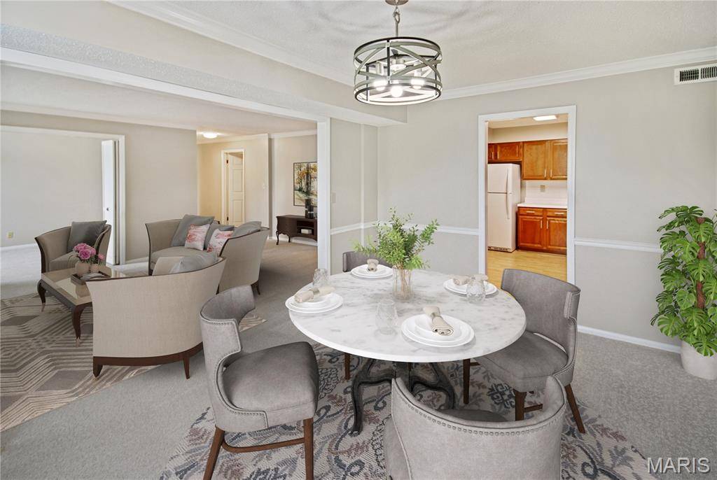 Ellisville, MO 63011,312 Clayton Crossing DR #205