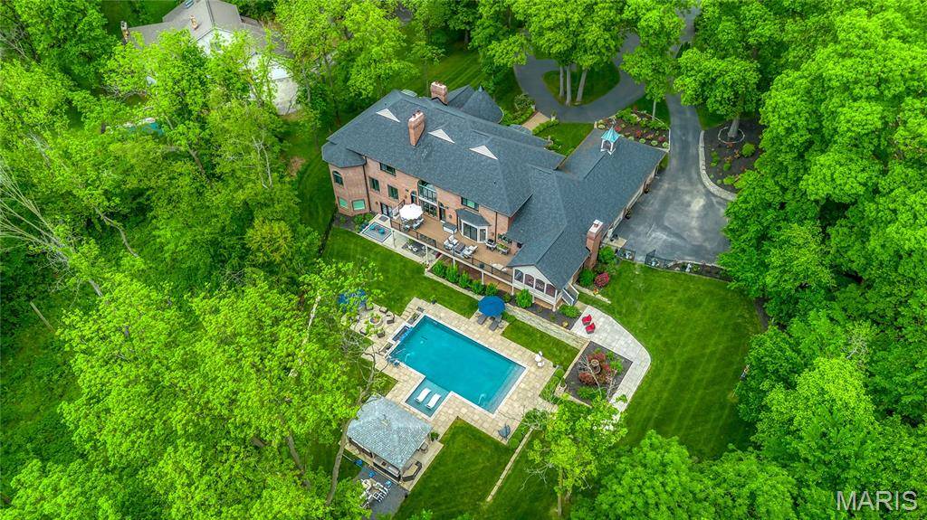 St Charles, MO 63301,11 Lake Forest CT W