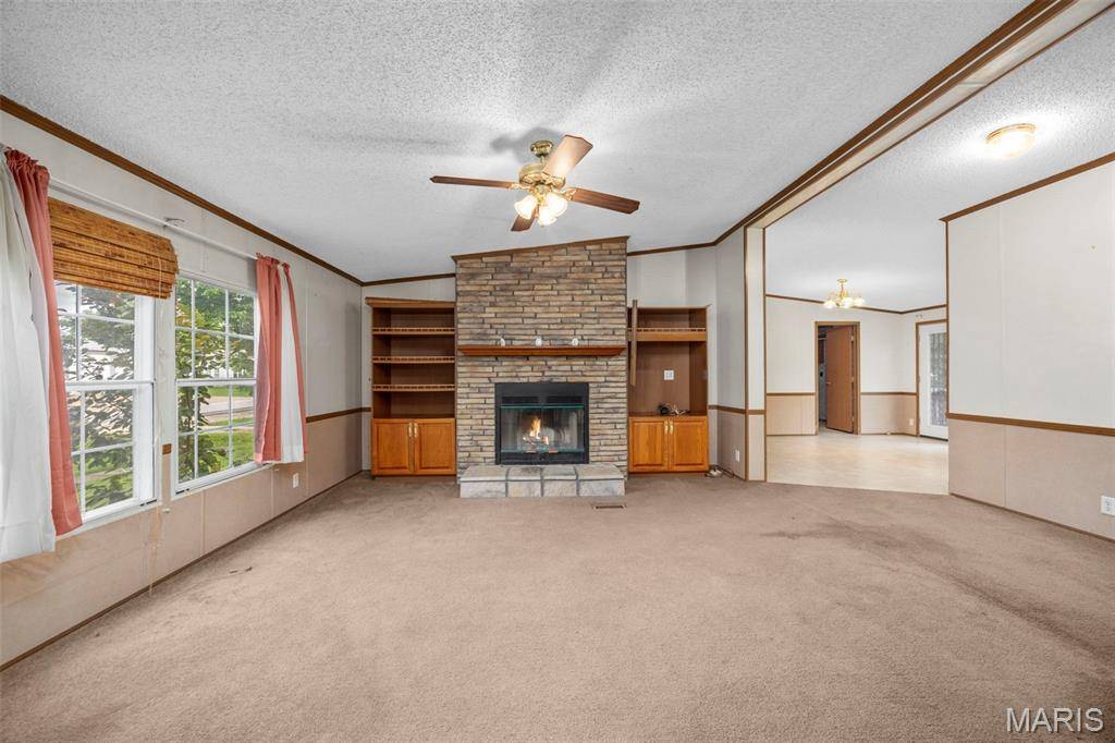 Hawk Point, MO 63349,382 W Lincoln ST