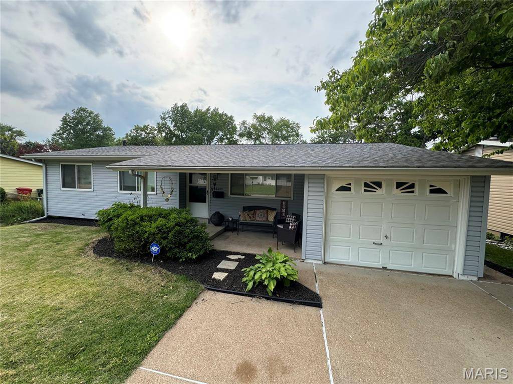 Florissant, MO 63031,2455 S Park LN
