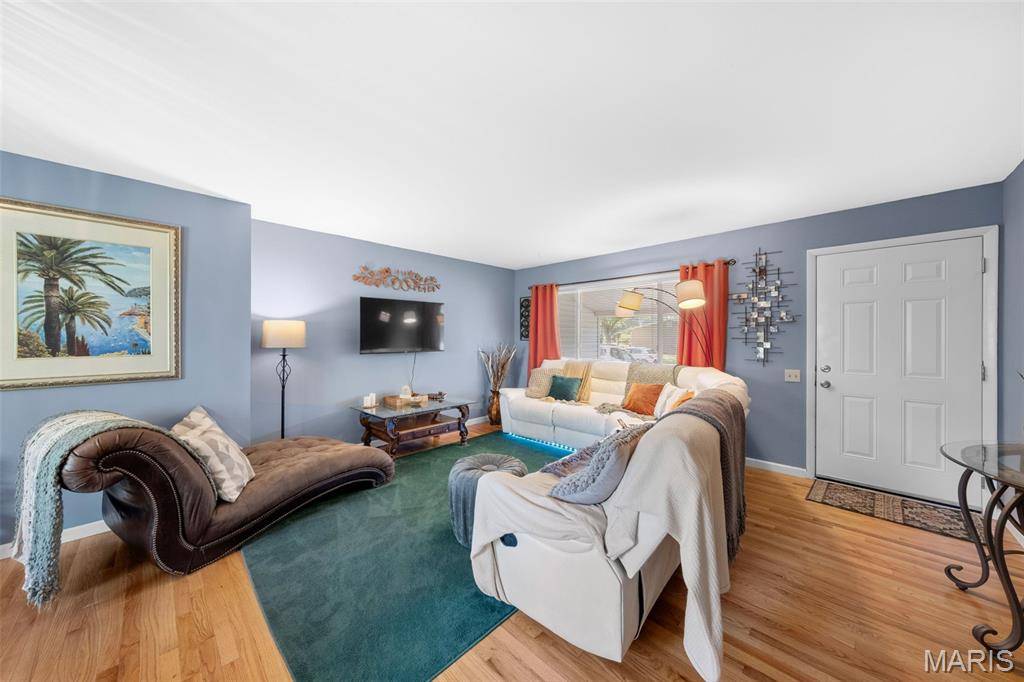 Florissant, MO 63031,2455 S Park LN
