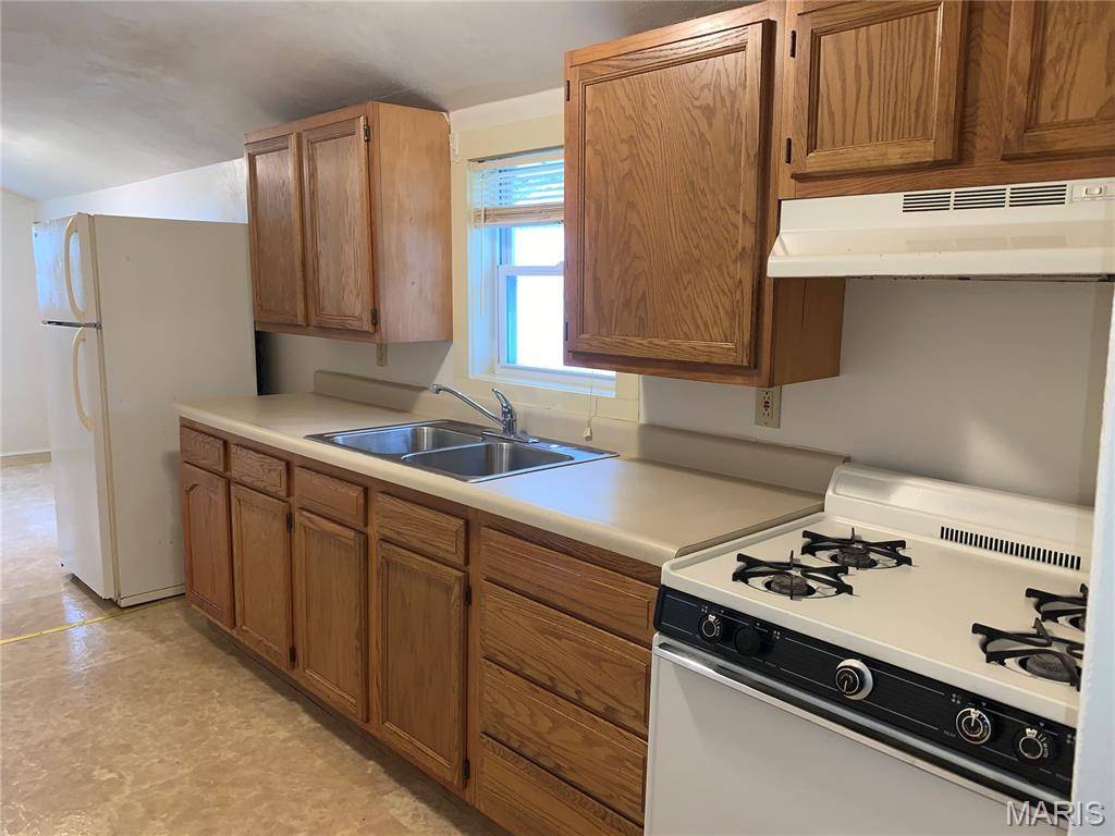 Lebanon, IL 62254,420 Cherry ST