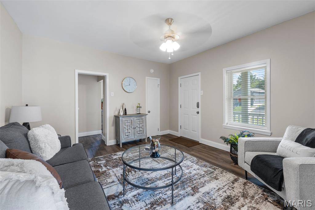 Unincorporated, MO 63125,9850 Luna AVE