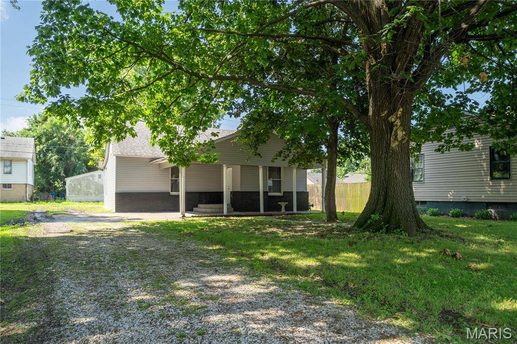 Granite City, IL 62040,2428 E 25th ST