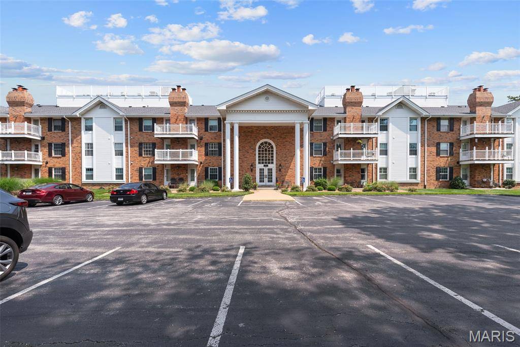 Ellisville, MO 63011,312 Clayton Crossing DR #301
