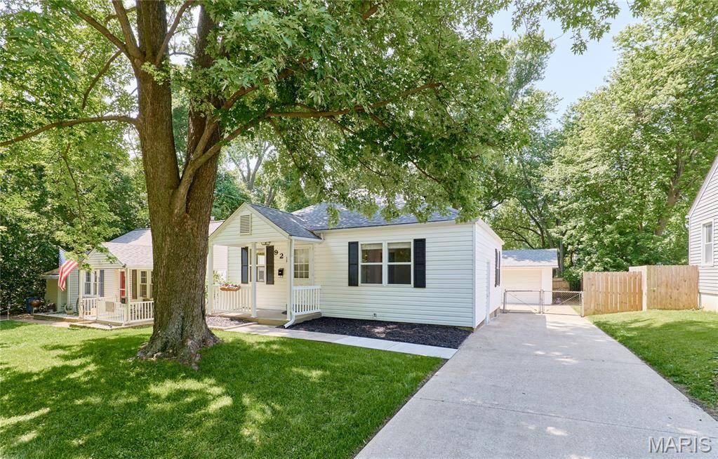 St Charles, MO 63301,921 Tompkins ST