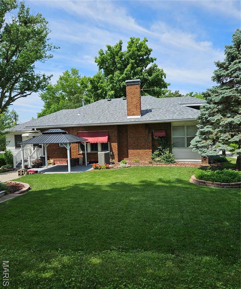 Hannibal, MO 63401,3111 Pleasant ST