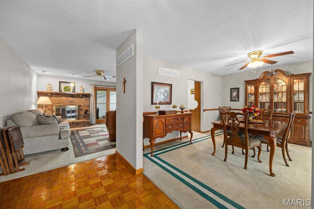 Belleville, IL 62221,840 Vicksburg DR