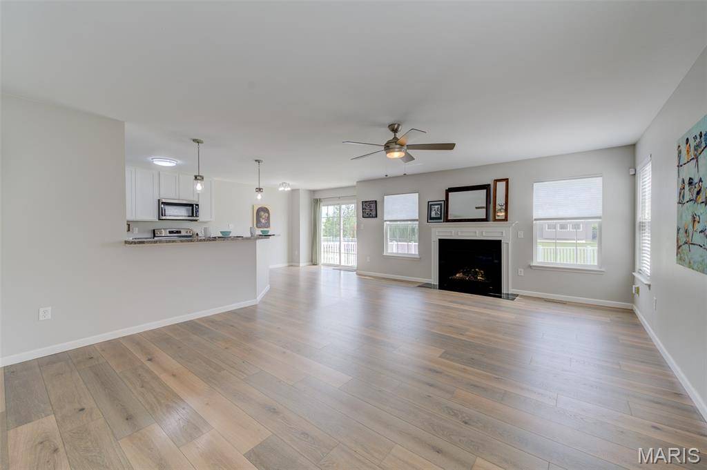 St Charles, MO 63301,3325 Charlestowne Crossing DR