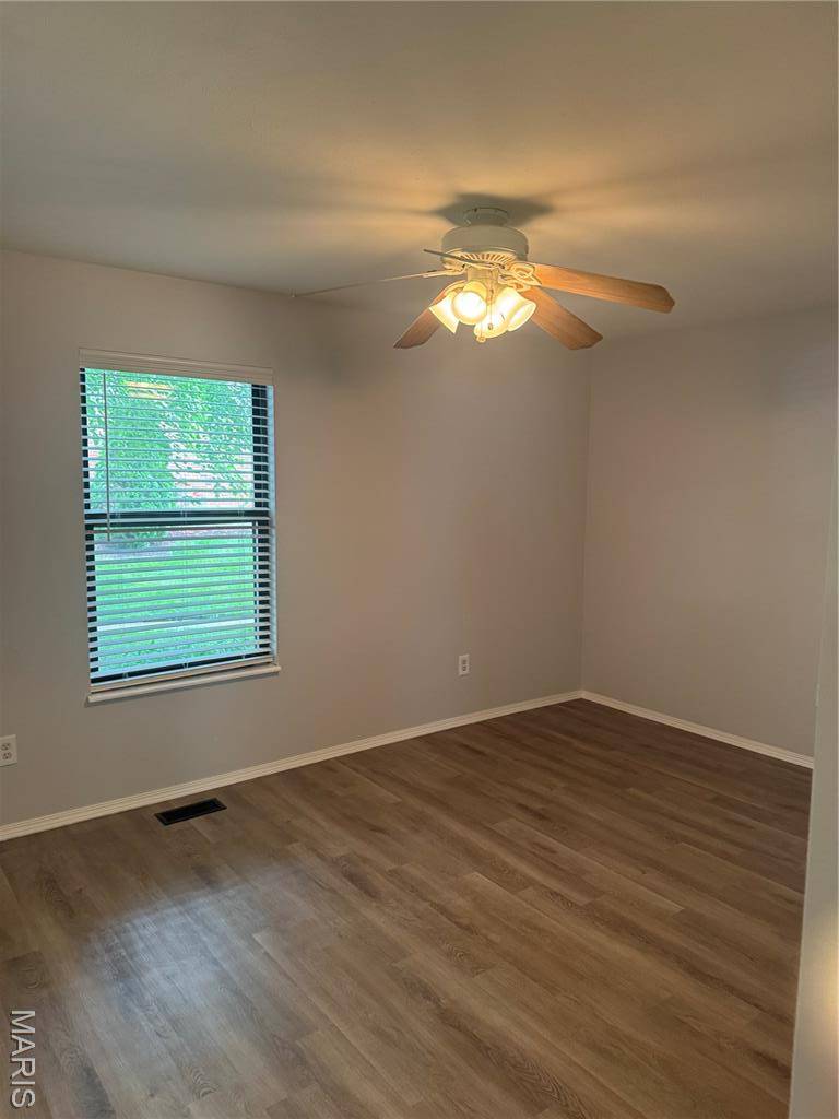 Florissant, MO 63031,2002 New Sun DR