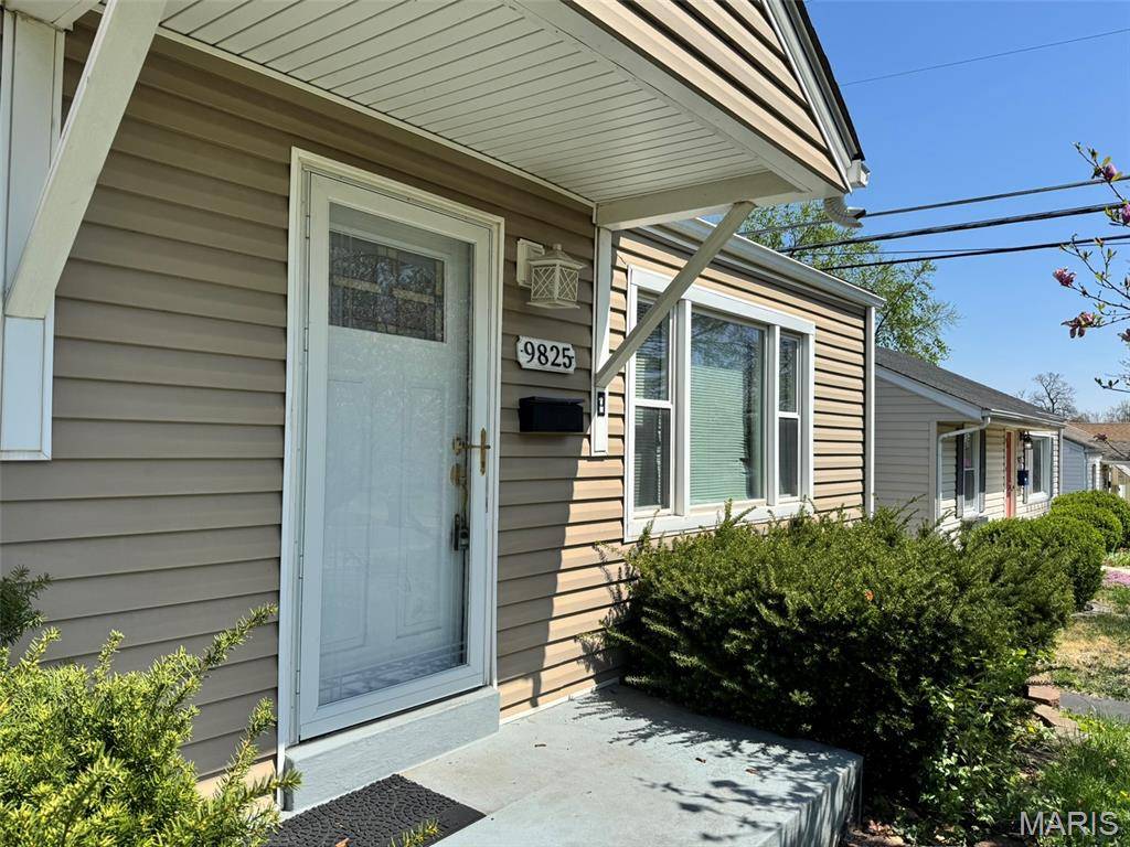 Overland, MO 63114,9825 Lullaby LN