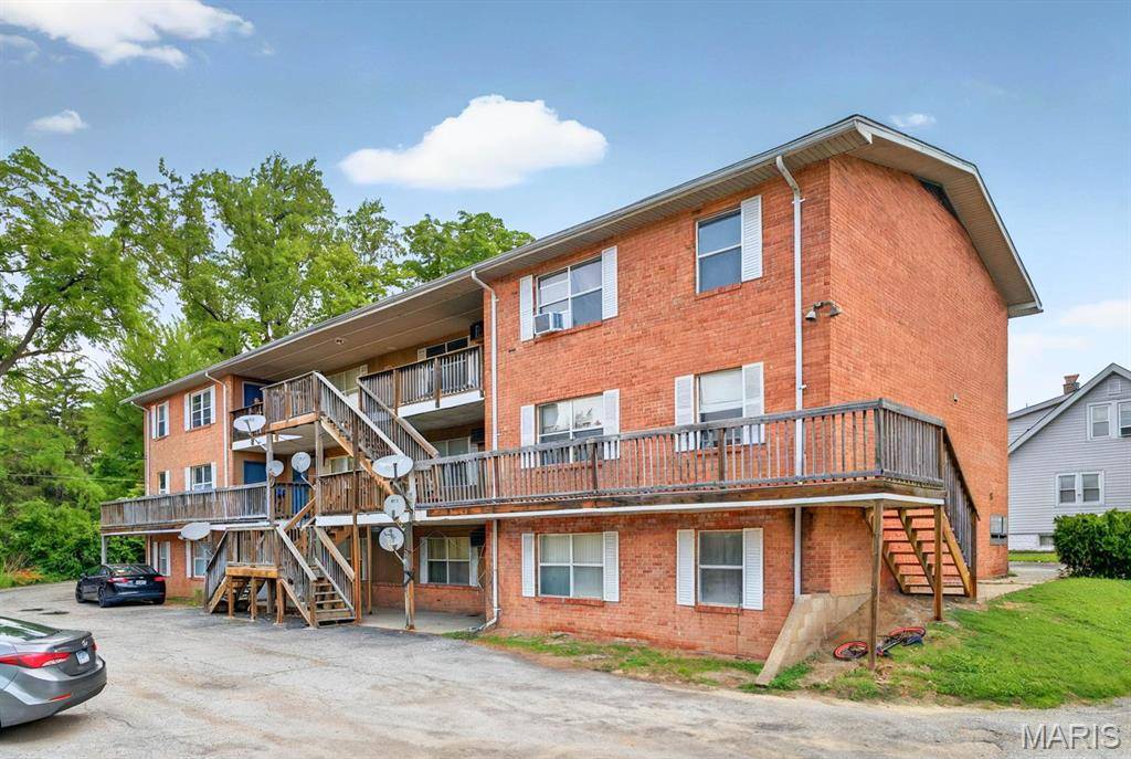 Belleville, IL 62223,25 S 76th ST