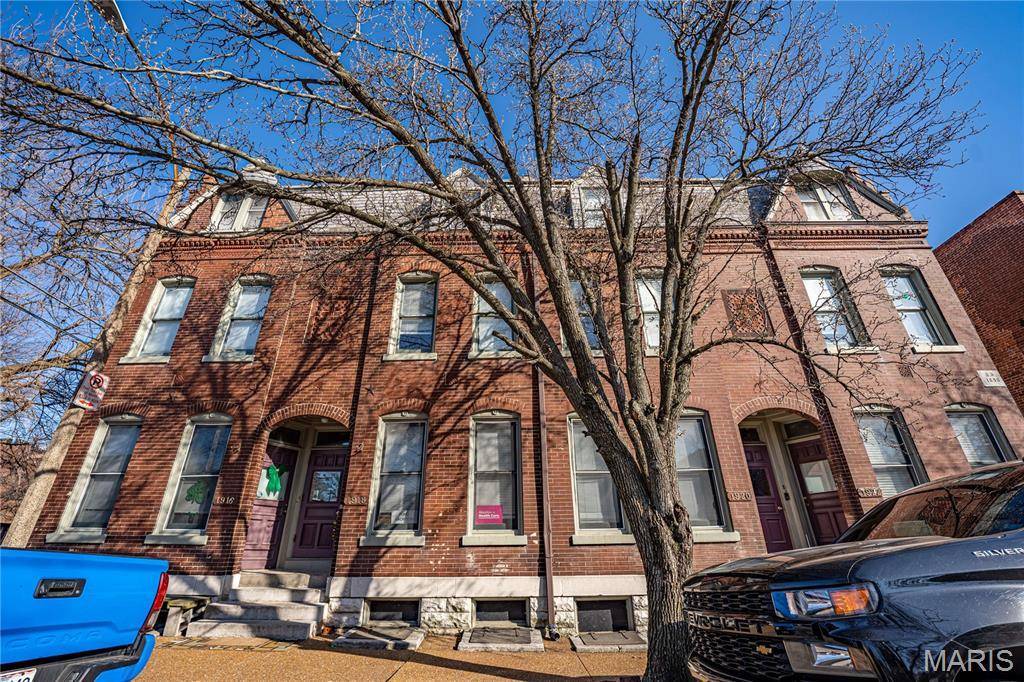 St Louis, MO 63104,1916 Menard ST