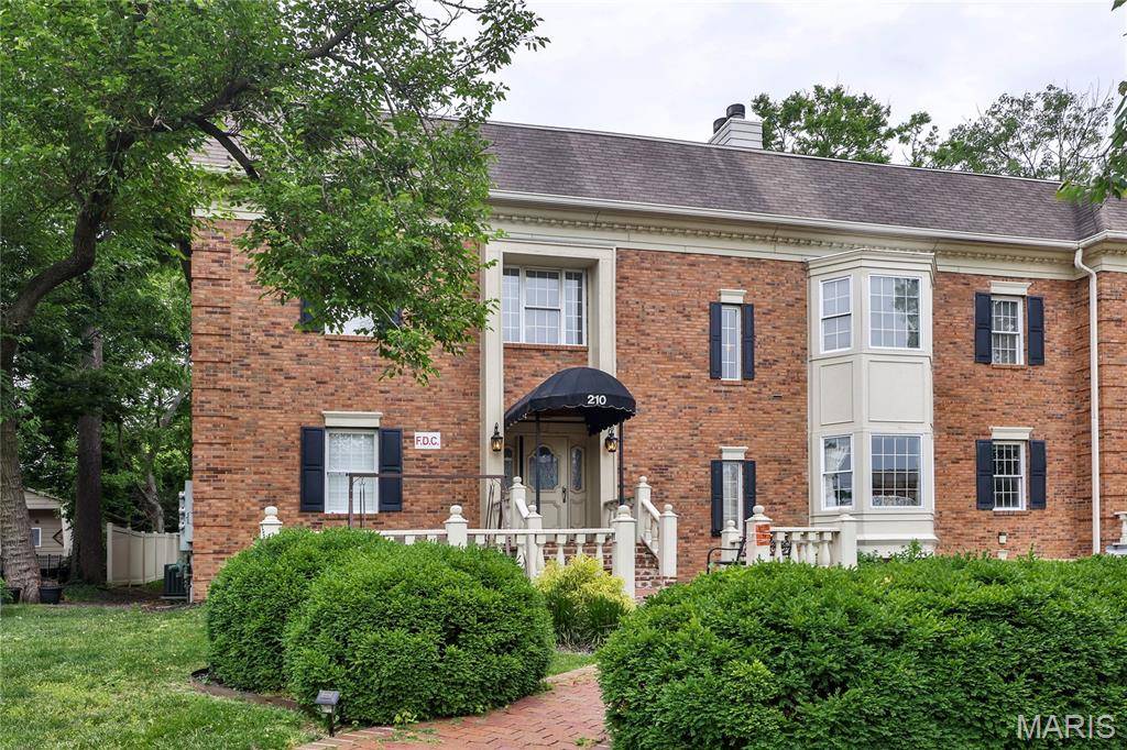Kirkwood, MO 63122,210 N Taylor AVE #C