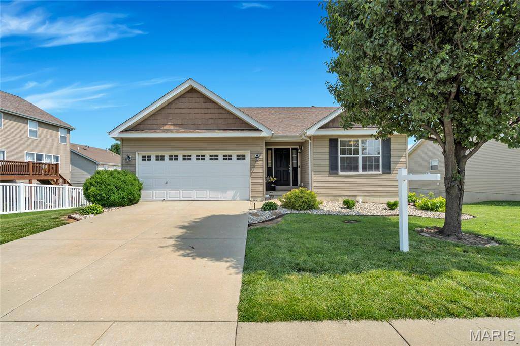 Waterloo, IL 62298,811 Foxglove DR