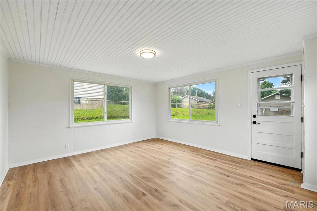 Affton, MO 63123,9916 Jan DR