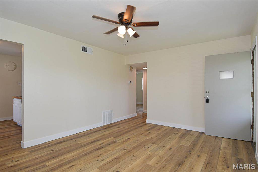 Florissant, MO 63031,90 Brackleigh LN