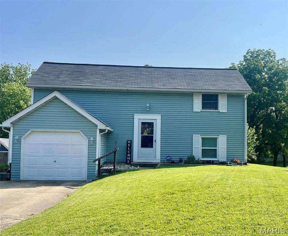 Bethalto, IL 62010,121 Walnut Ridge DR