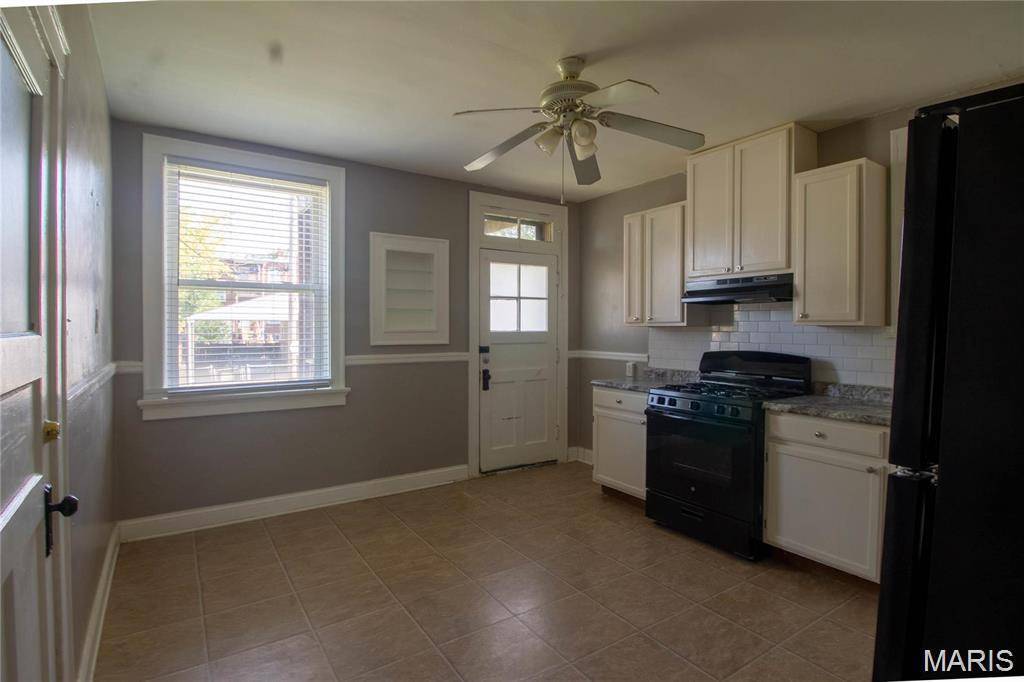 St Louis, MO 63116,3927 Tholozan AVE #2W