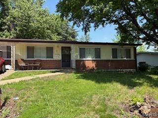 Florissant, MO 63033,945 Paddock DR