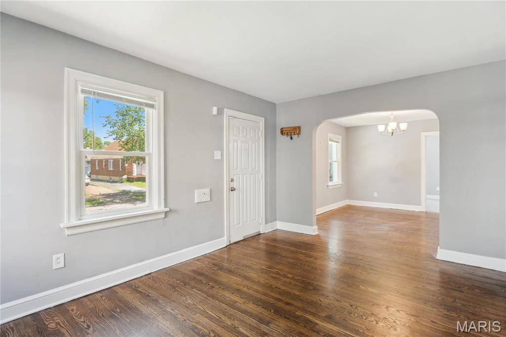 St Louis, MO 63130,6838 Raymond AVE