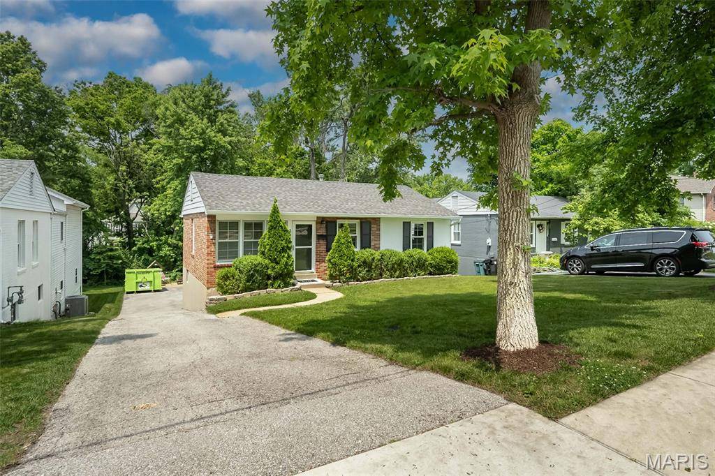 St Louis, MO 63122,431 Quan AVE