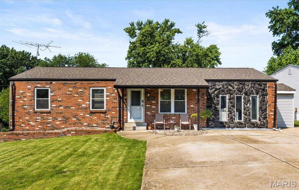 Arnold, MO 63010,2377 Summit DR